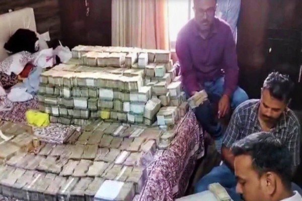 অনলাইন জুয়া: জিতলেন ৫ কোটি,হারিয়েছেন ৫৮ কোটি