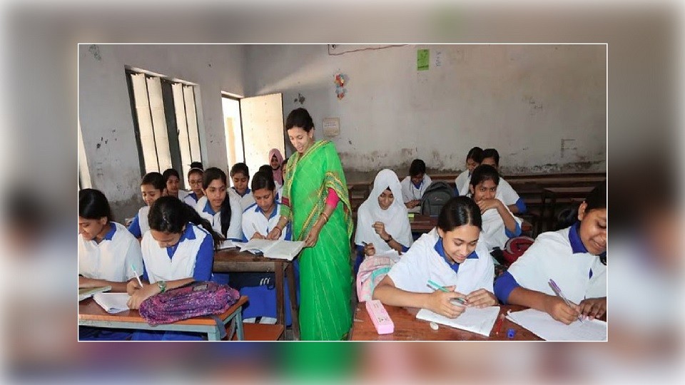 শিক্ষকদের জন্য পৃথক পে-স্কেল গঠনের প্রস্তাব