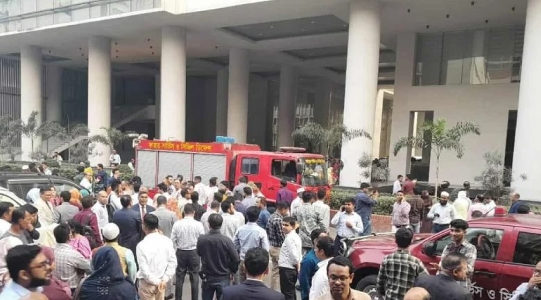 সচিবালয়ে নতুন ভবনে আগুন
