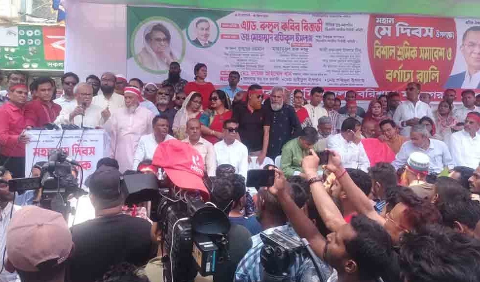 হাসিনা লাদেনের মতো ভিডিও বার্তা দিচ্ছেন : রিজভী