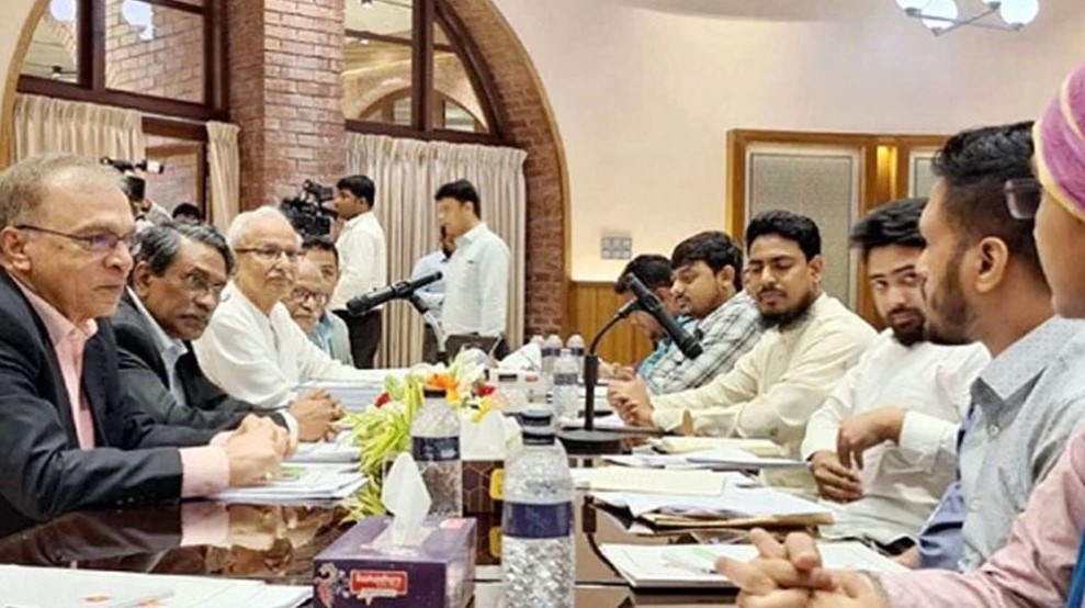 একটি দলকে সরিয়ে আরেকটি দলকে ক্ষমতায় বসাতে গণ-অভ্যুত্থান হয়নি: নাহিদ ইসলাম