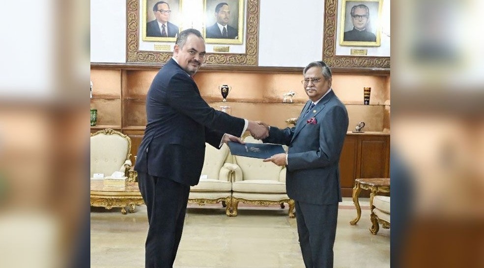 রাষ্ট্রপতির কাছে নতুন মার্কিন রাষ্ট্রদূতের পরিচয়পত্র পেশ