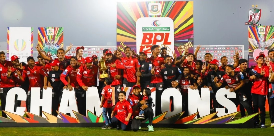 চ্যাম্পিয়ন হওয়ায় সবাইকে আইফোন ১৬ উপহার ফরচুন বরিশালের