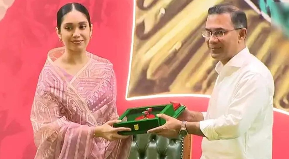 খালেদা জিয়ার পক্ষে স্বাধীনতা পুরস্কার নিলেন জাইমা রহমান