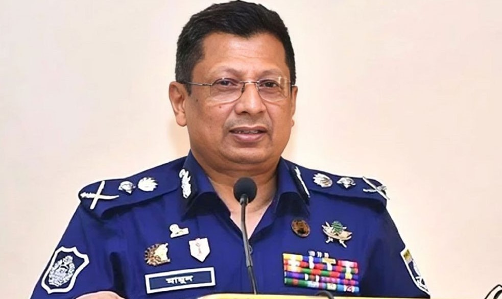 শেখ হাসিনাকে ৫০ শতাংশ ভোট ব্যালট বাক্সে ভরে রাখার পরামর্শ দেন জাবেদ পাটোয়ারী : মামুন