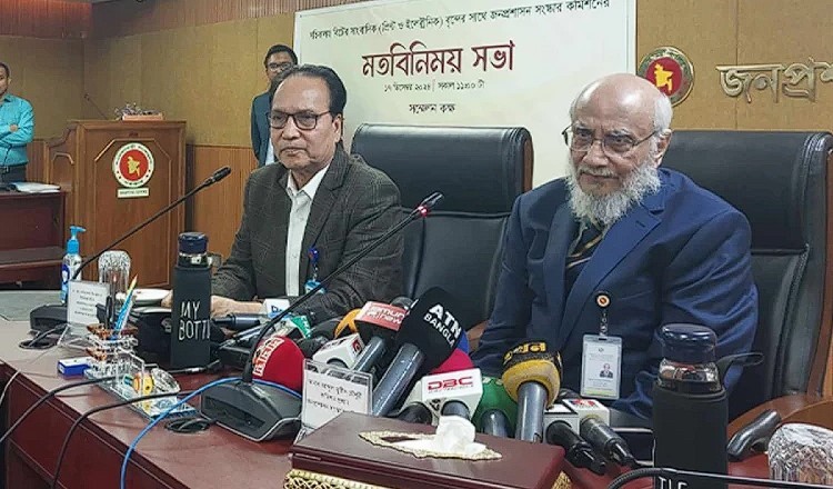 পুলিশ ভেরিফিকেশন কোথাও থাকবে না, এয়ারপোর্টেও থাকবে না: কমিশন