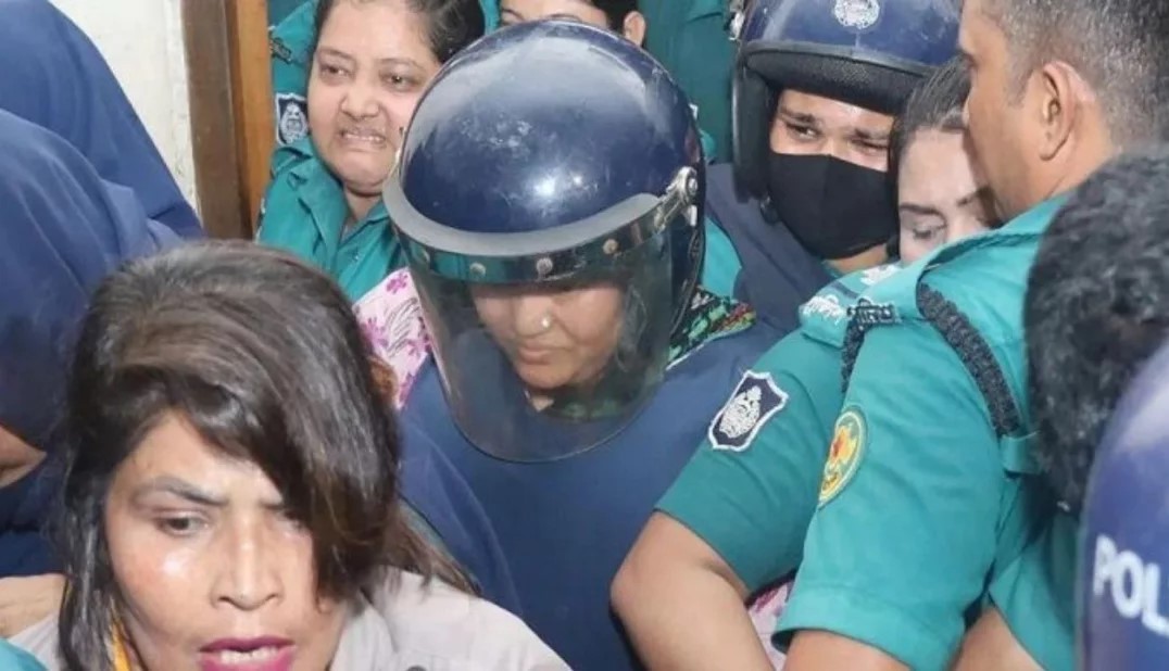 ৬ দিনের রিমান্ডে কণ্ঠশিল্পী মমতাজ