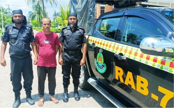 র‌্যাবের জালে ধরা পড়ছে সাজাপ্রাপ্ত পলাতক আসামি