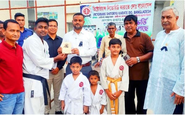 কুমিল্লা জেলা ক্রীড়া সংস্থা পরিদর্শন করেন জেলা প্রশাসক